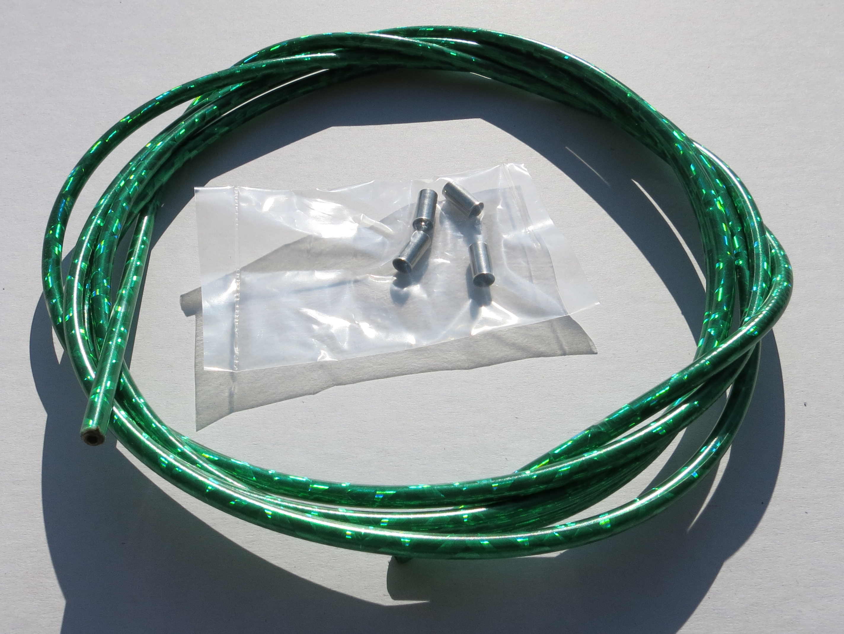 Gaine câble Bowden, vert brillant métallisé, 2,50 m x 5 mm 