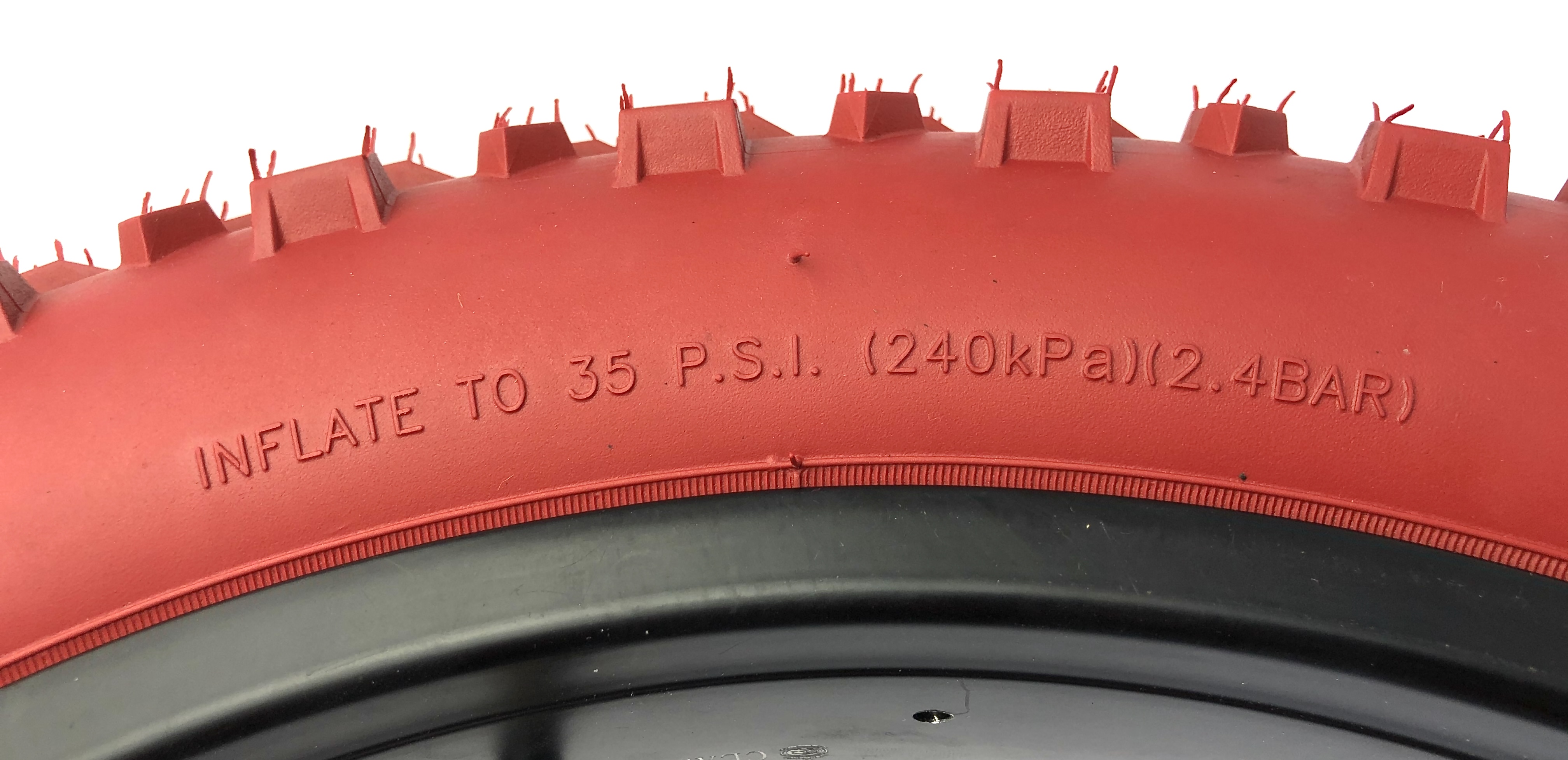 Pneus PRO+ 20x2.125 Avec Chambres à Air Renforcées - Paire Rouge/gomme Pneus PRO+ 20x2.125 Avec Chambres à Air Renforcées - Paire Rouge/gomme