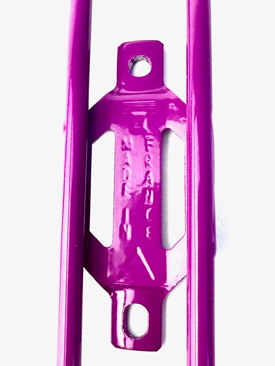 Porte-gobelet en aluminium violet