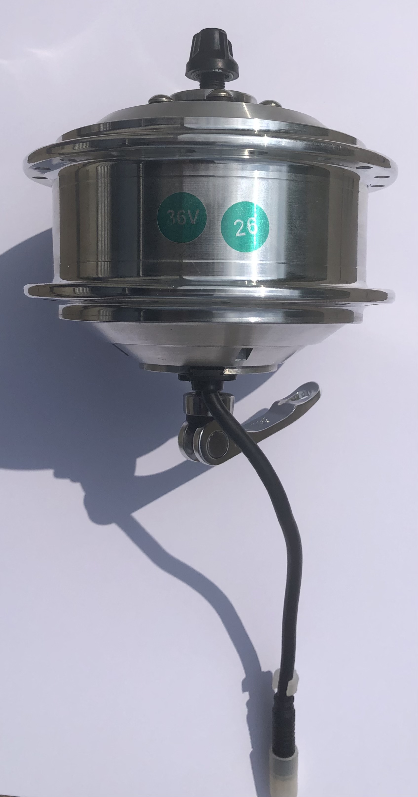 Ebike_Frontmotor_250W_Schnellspanner_a