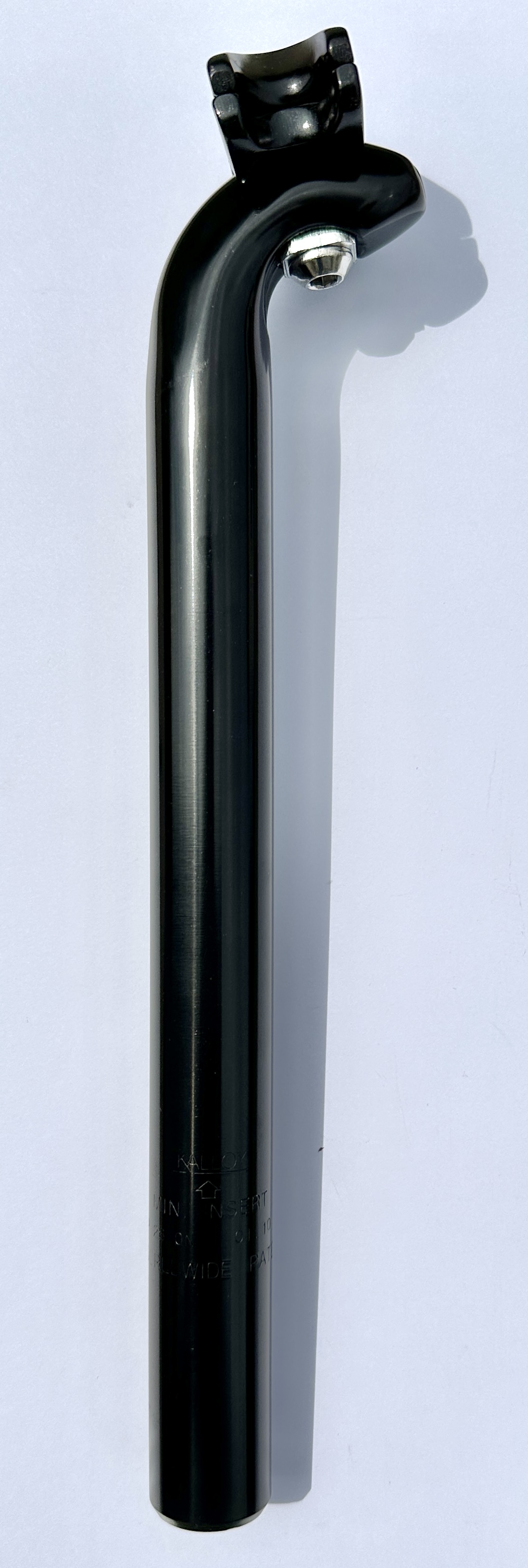 Tige de selle brevetée Hook 4, 25,4mm, 400mm ERGOTEC | Decathlon Tige de selle brevetée Hook 4, 25,4mm, 400mm ERGOTEC | Decathlon