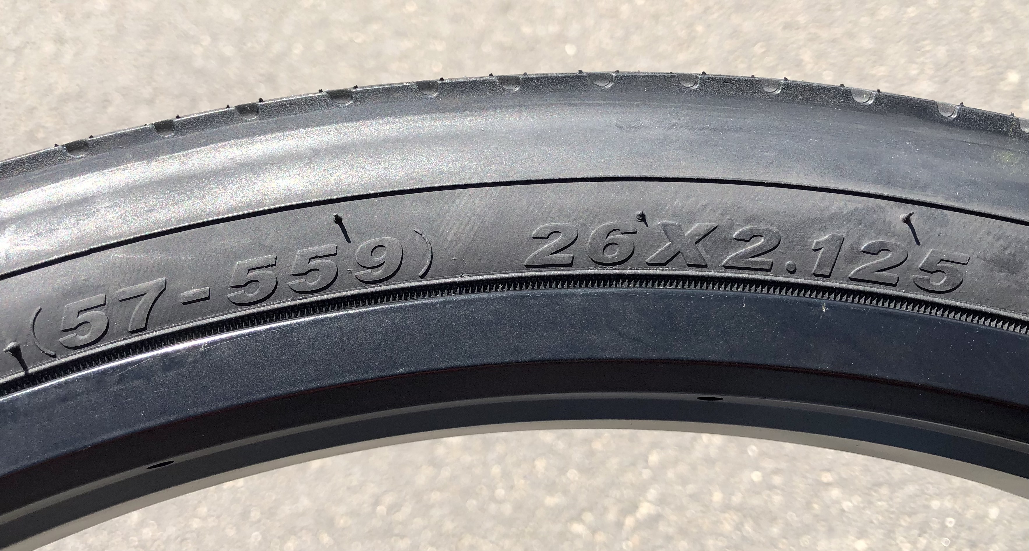 2 Pneus Kenda 26 X 1 3/8 (37-590) + Chambres à Air - VTT Vintage City Bianconeri