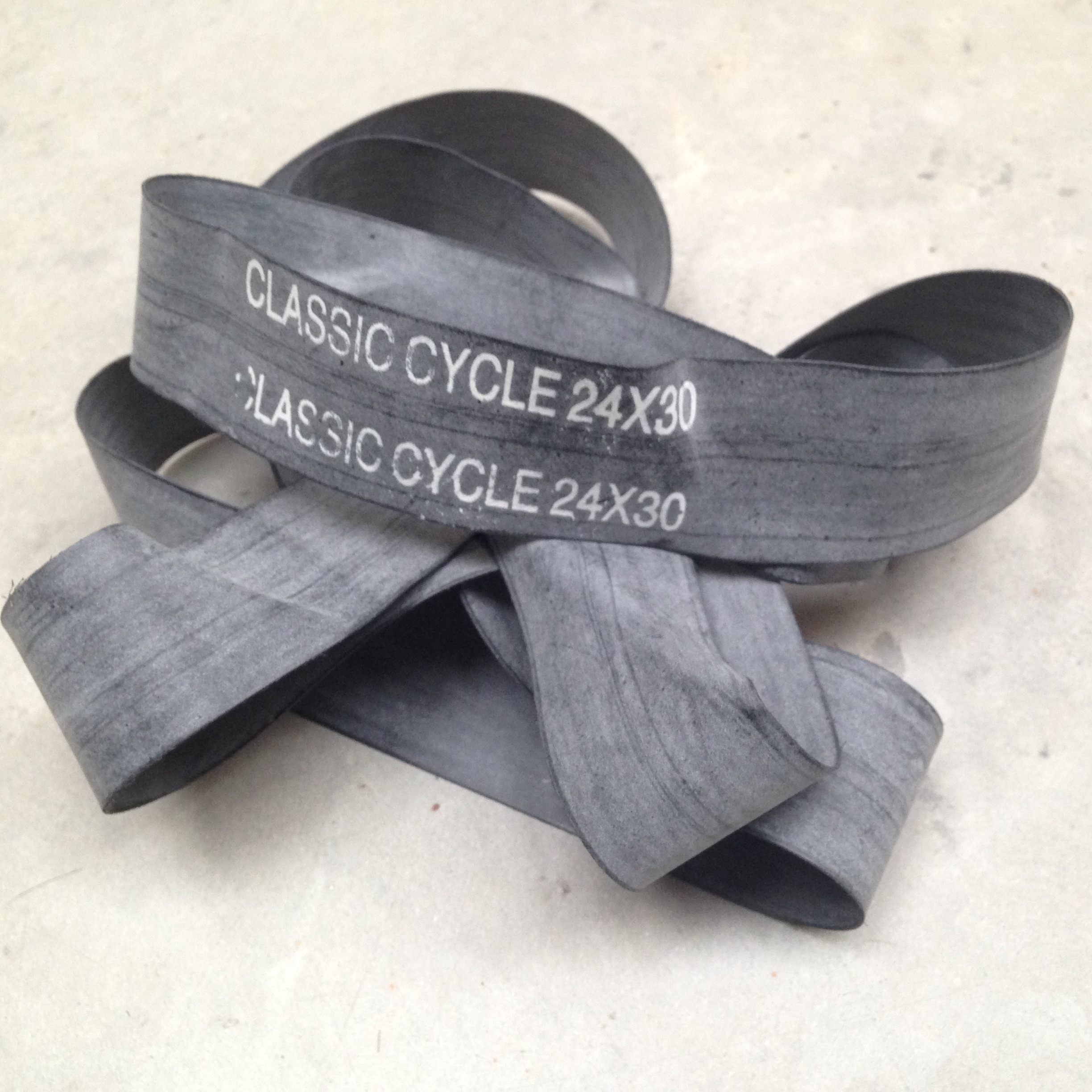 Fond de Jante Vélo Enfant 14 Sélection CGN 350A 13mm Caoutchouc Noir Fond de Jante Vélo Enfant 14 Sélection CGN 350A 13mm Caoutchouc Noir