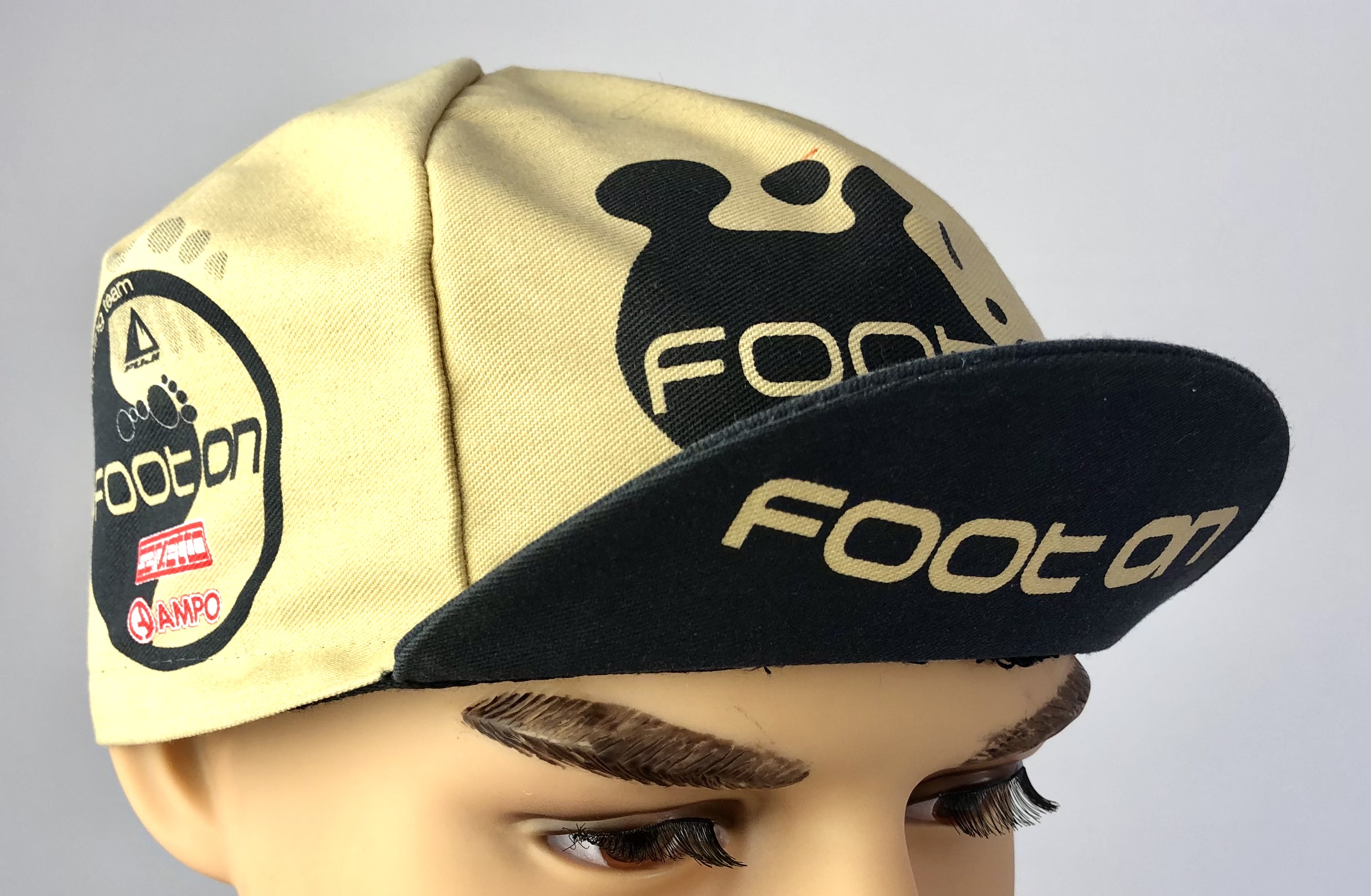 Rennradkappe_Historical_team_cap_retro_cycling_cap_radmutze_Rennkappe_Cycling_-Radlercap_La-Casquette_fahrradkultur_Foot-on_3