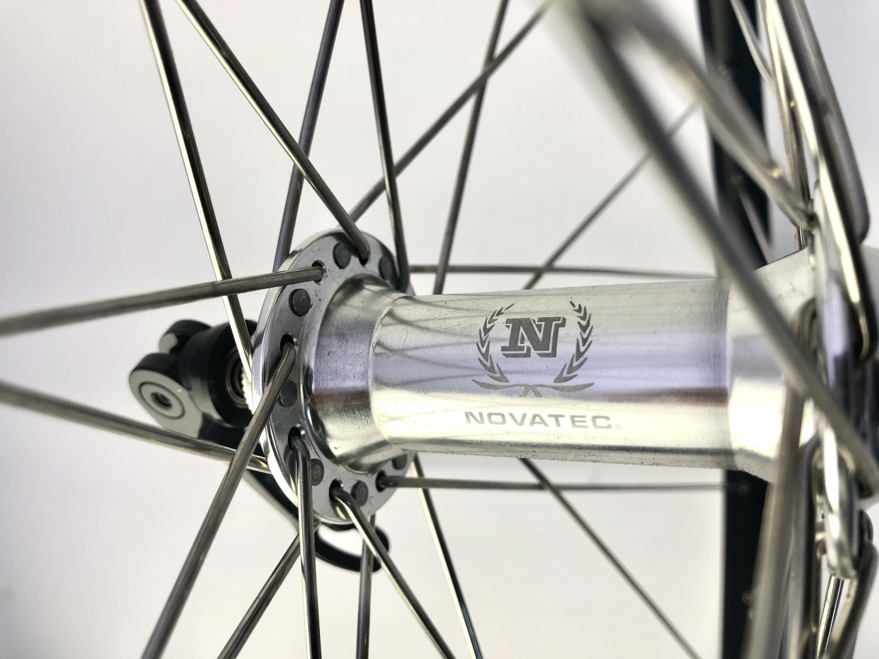 Jeu De Moyeux Avant/arrière Novatec Dégagement Rapide Pour Vélo Route - Neuf Noir 100mm